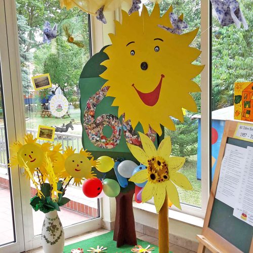Im Eingangsbereich lacht die Sonne